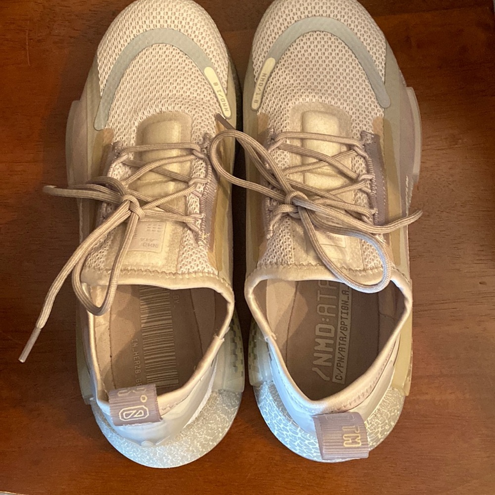 Worn once only !! Adidas NMD R1 Spectoo GZ9266 4.5 US Size